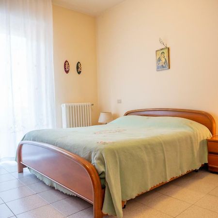 Casavacanze Santacroce Apartman Porto SantʼElpidio Kültér fotó